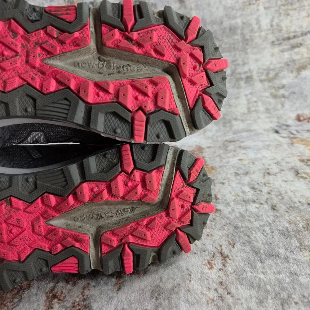 New Balance 410v6 Trail Running Shoes Womens‎ 7.5D Grey WT410SP6 All Terrain